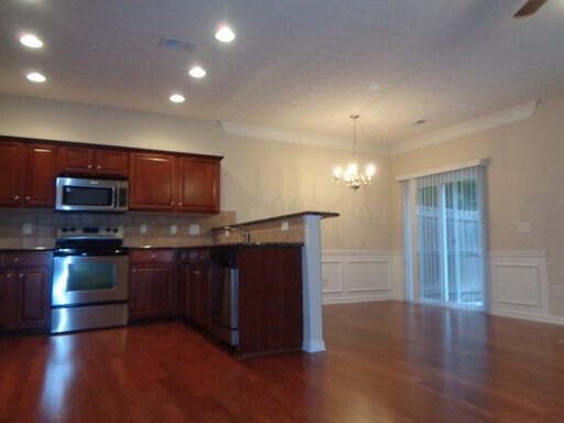Building Photo - 242 Ridge Mill Dr