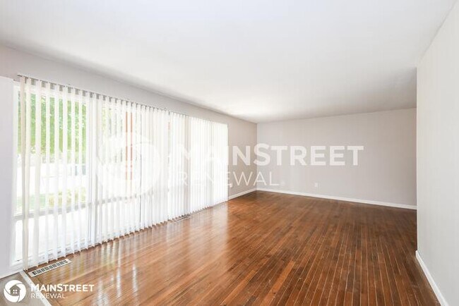Foto del edificio - 1765 TALISMAN LN, ST LOUIS, MO 63138