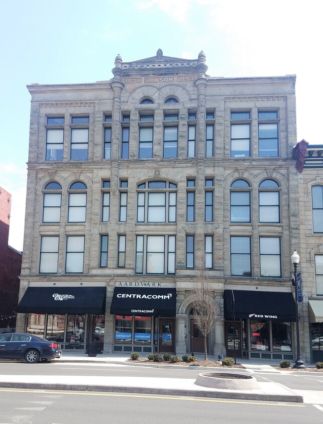 Foto principal - 323 S Main St