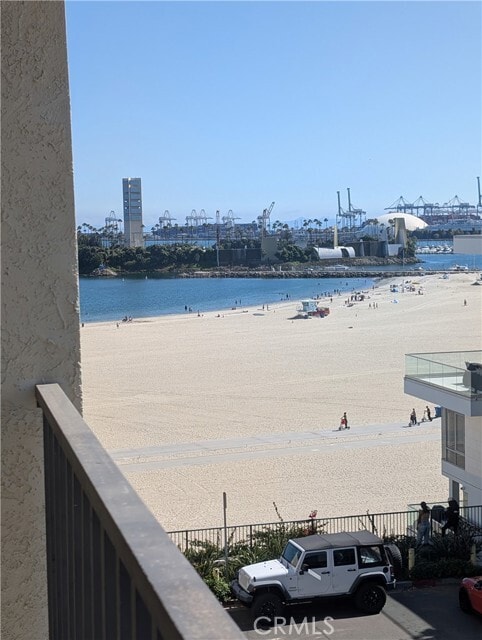 Building Photo - 1140 E Ocean Blvd