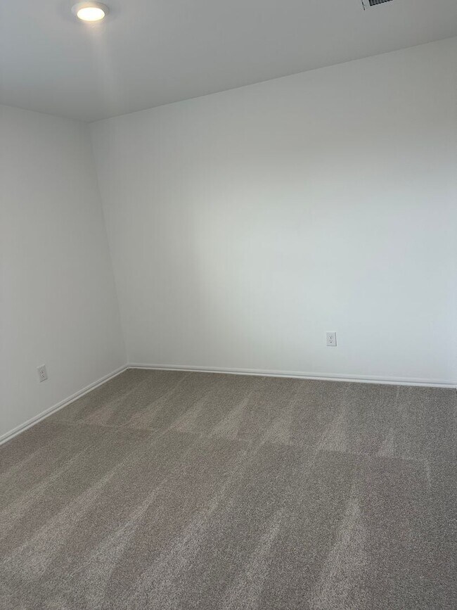 Foto del edificio - Brand New Two Bedroom | Two Bathroom Home in Purcell