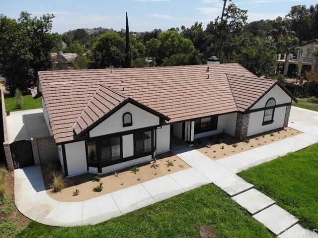 Primary Photo - 6847 Hawarden Dr