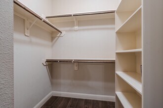 Building Photo - 5213 Eigel St