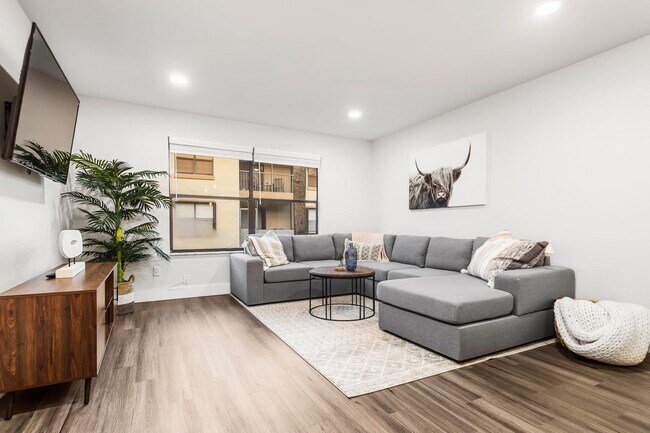 Building Photo - 12979 Pennypacker Trl