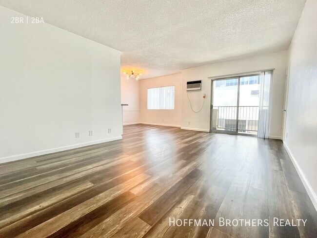 Building Photo - 1035 N Harper Ave
