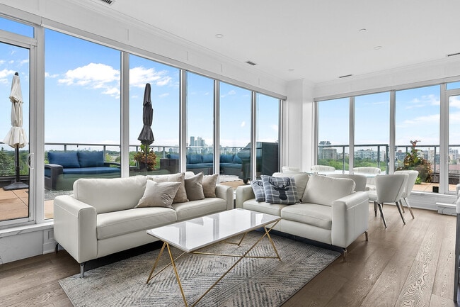 Photo du bâtiment - 6 Parkwood Ave