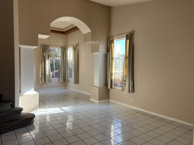 Foto del edificio - Discover Your Dream Home in Summerlin!