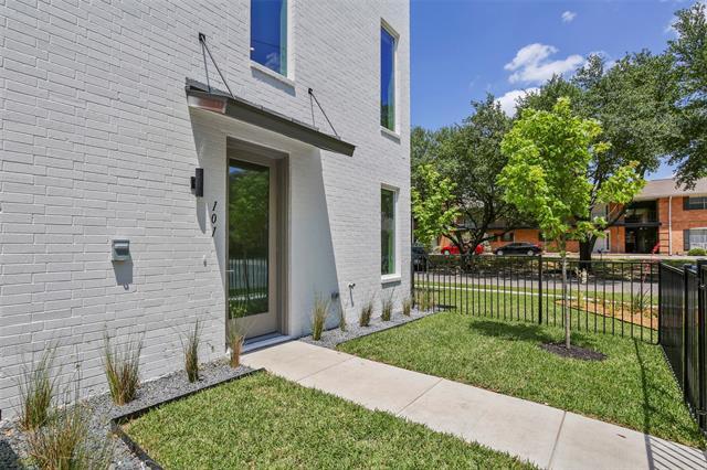 Building Photo - 6250 Oram St
