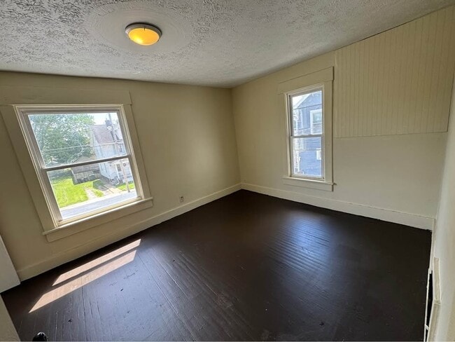 Foto del edificio - 1216 14th St NW