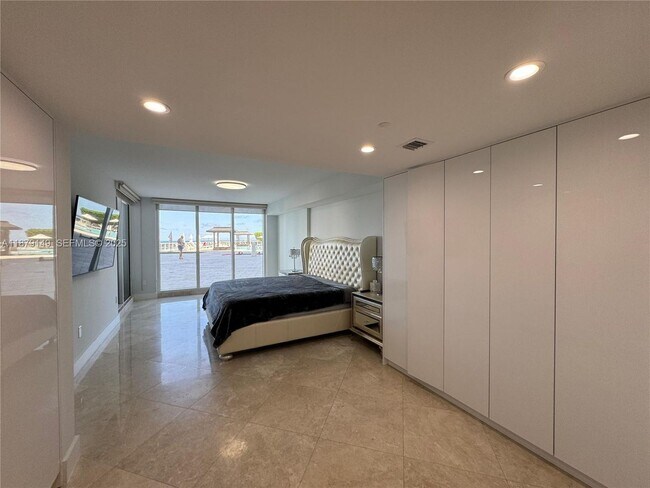 Foto del edificio - 1800 S Ocean Dr