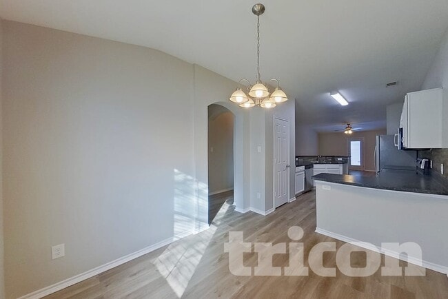 Building Photo - 396 Florence Dr