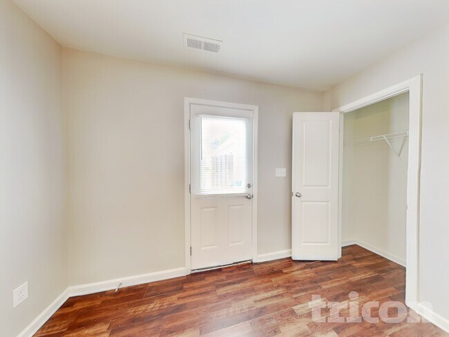 Building Photo - 12437 Stumptown Rd