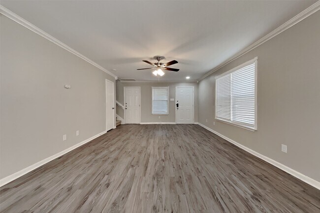 Foto del edificio - 11802 Rolling Stream Dr