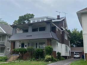 Building Photo - 11909 Buckingham Ave