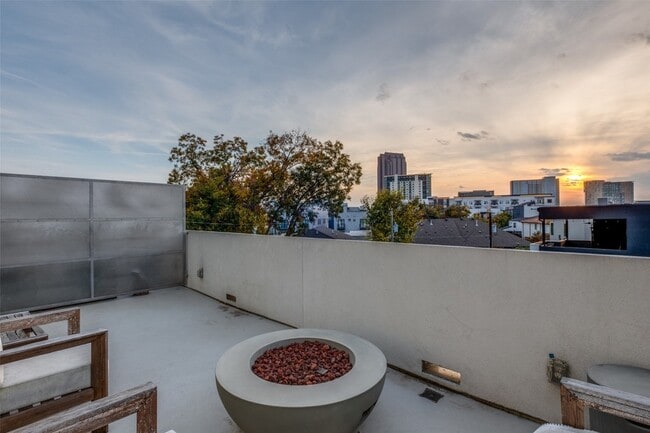 Building Photo - 4626 Coles Manor Pl