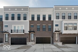 Building Photo - 9749 Junction