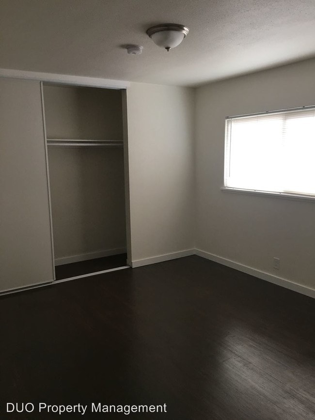 Building Photo - 716 W Redondo Beach Blvd