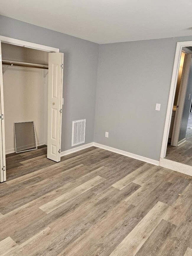 Building Photo - 1401 Stebbins St