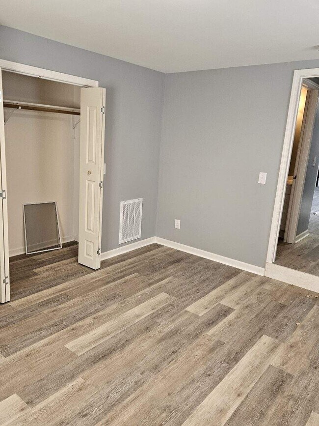 Foto del edificio - 1401 Stebbins St