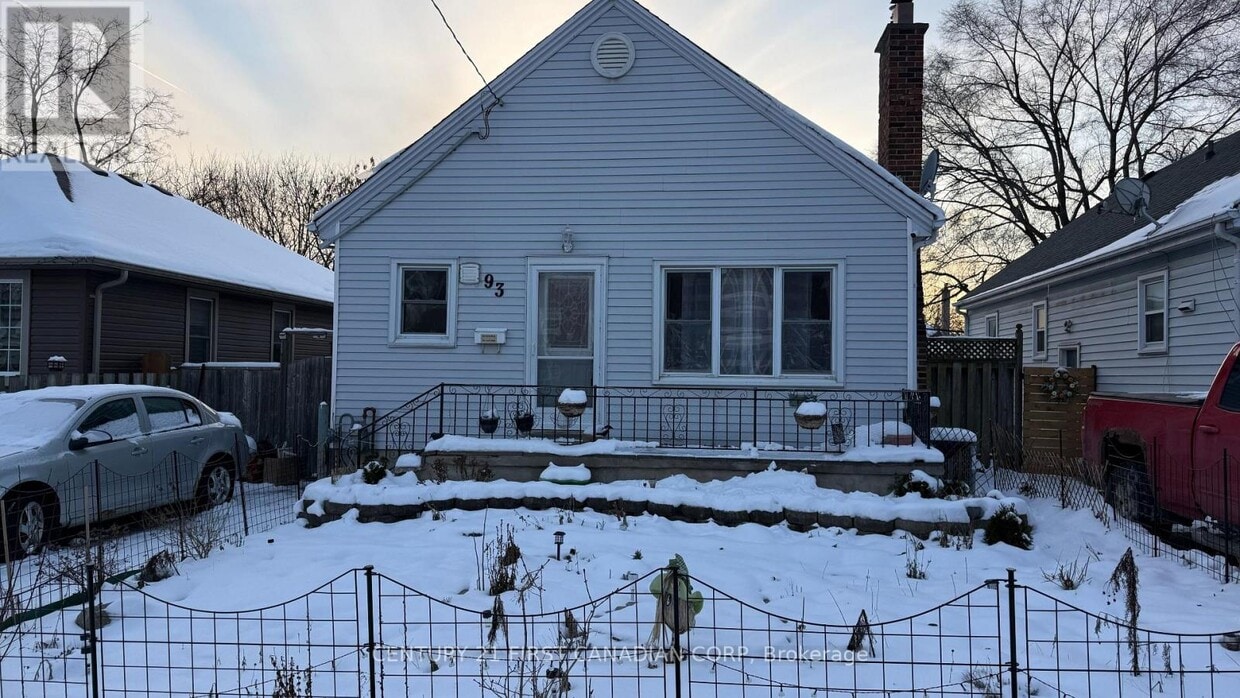 Primary Photo - 93 Elgin St