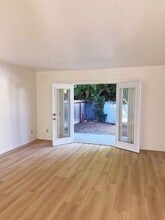 Building Photo - 152 Andrieux St