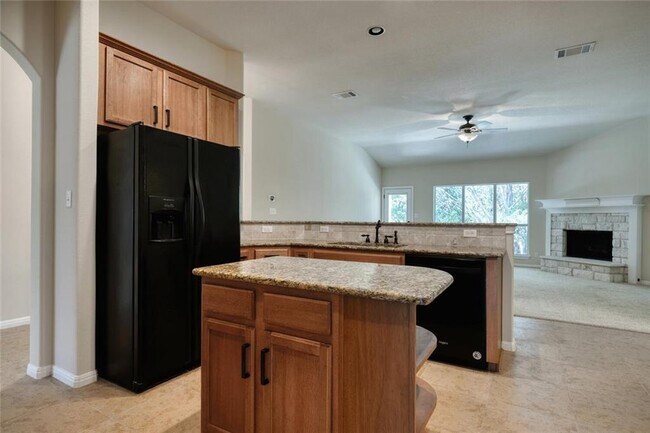 Foto del edificio - 4404 Longfellow Cove