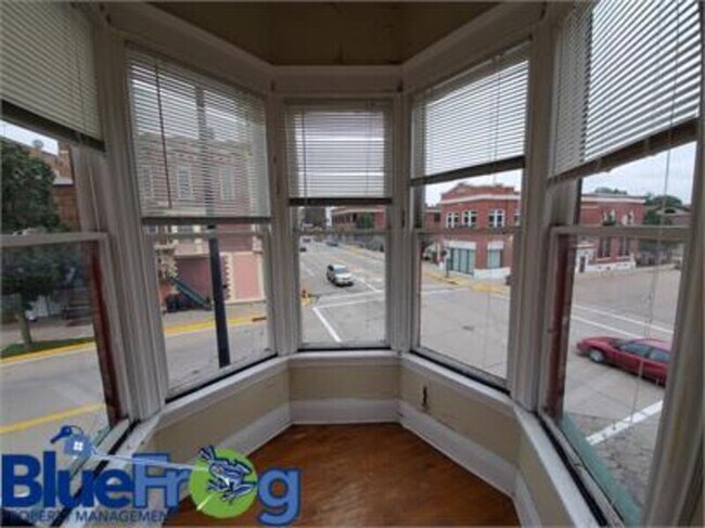 Building Photo - 163-165 W Huron St