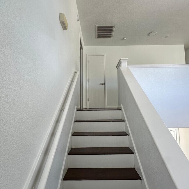 Foto del edificio - 1403 High Thicket Ct