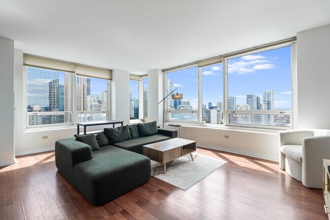 Foto del edificio - 33 W Ontario St