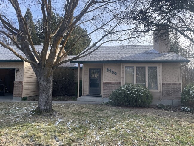 Building Photo - 3500 S Vintage Way