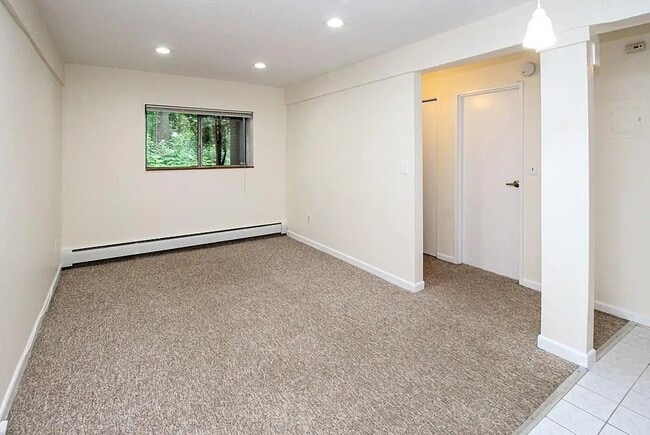 Building Photo - 144 Kenrick St