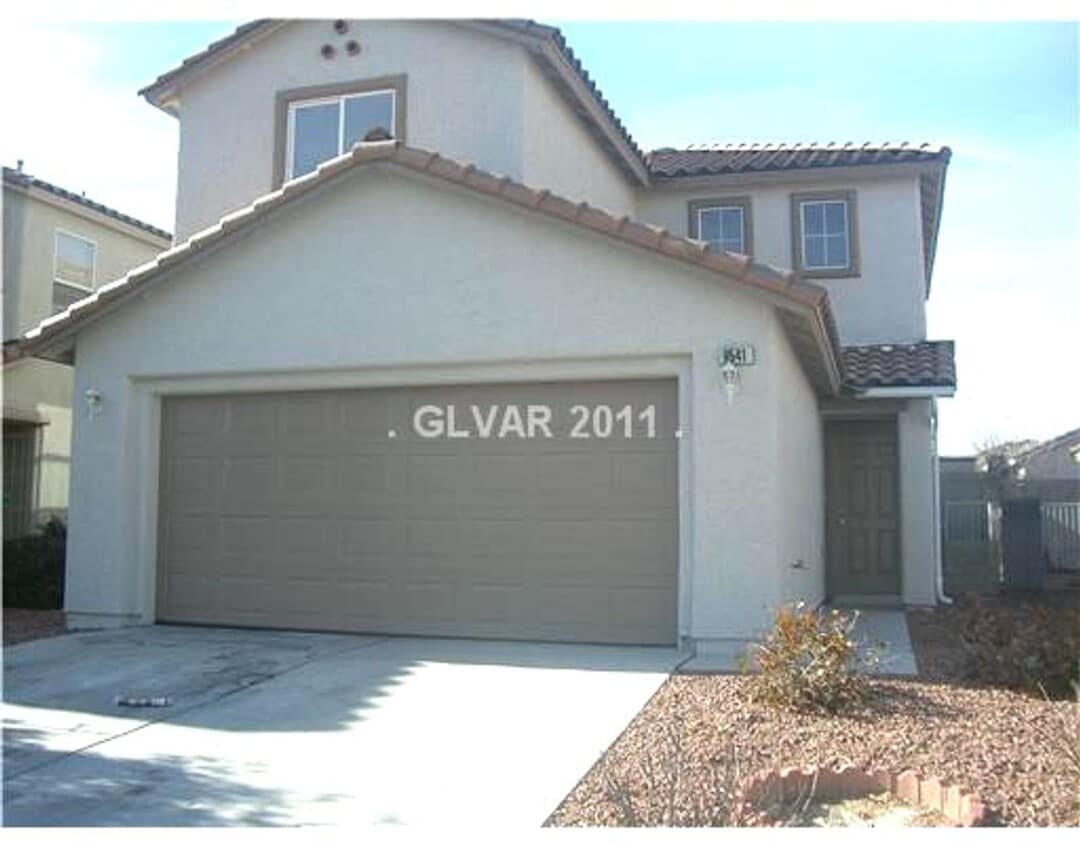 Primary Photo - Spacious and Open Floor Plan. 3 Bedroom 2....