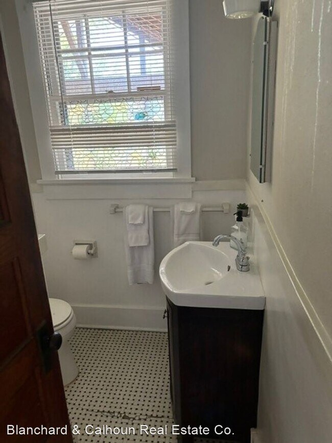 Building Photo - 3 br, 2 bath House - 1010 Adrian Street