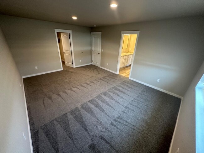 Foto del edificio - 9006 Nafizah Wy