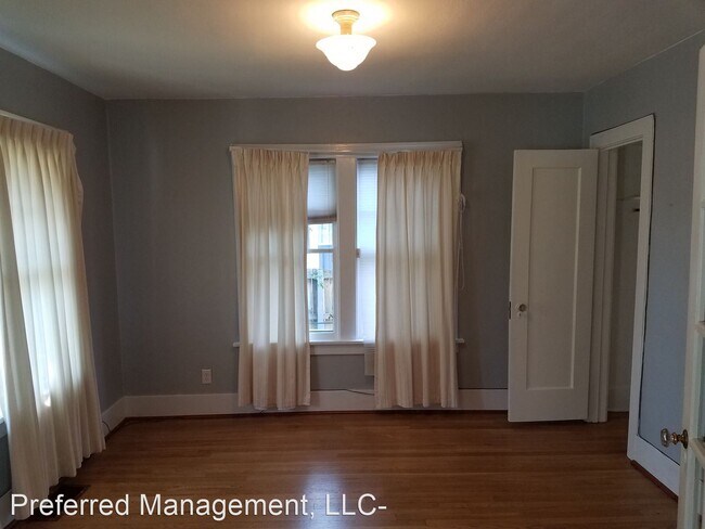 Building Photo - 5 br, 2 bath House - 3520 Warren Avenue