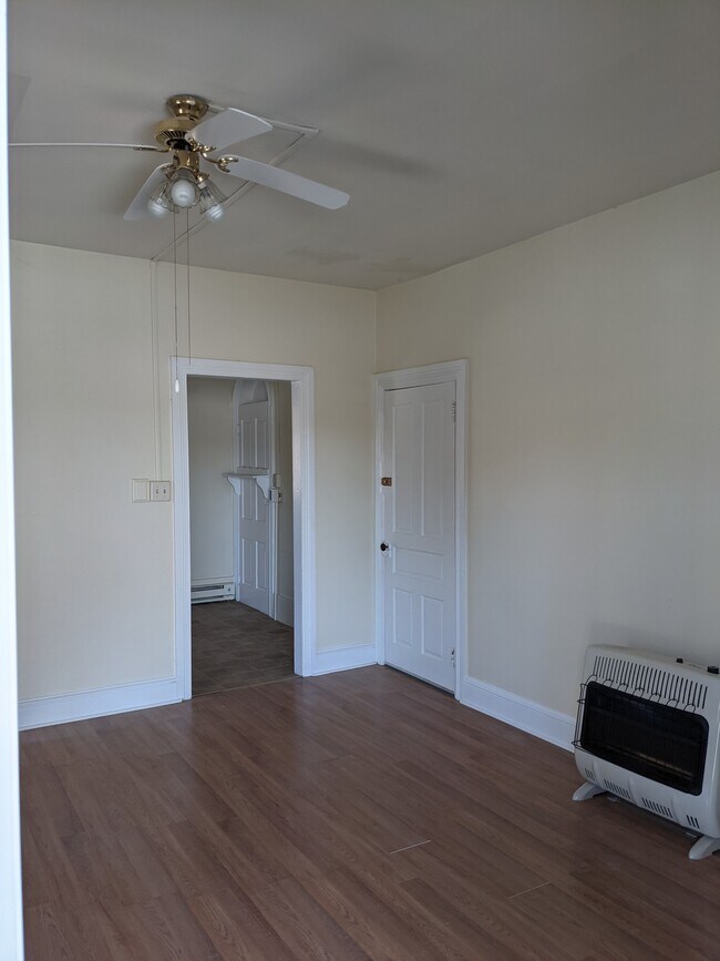 Living Room (1) - 630 Hellam St