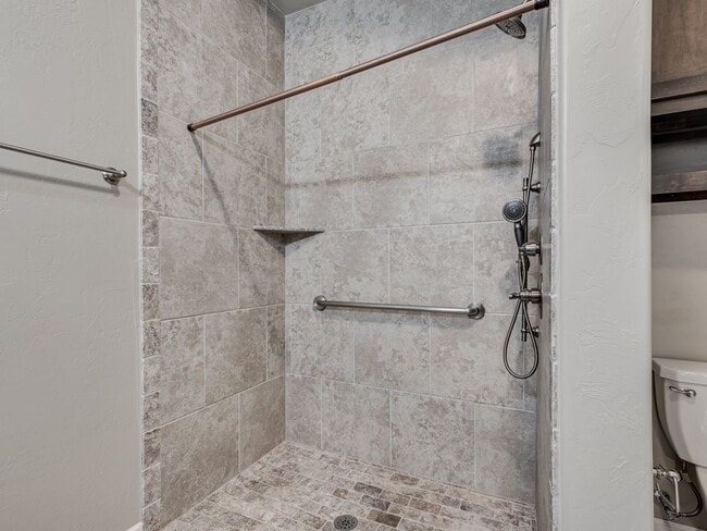 Building Photo - 5721 Campbell Creek Dr