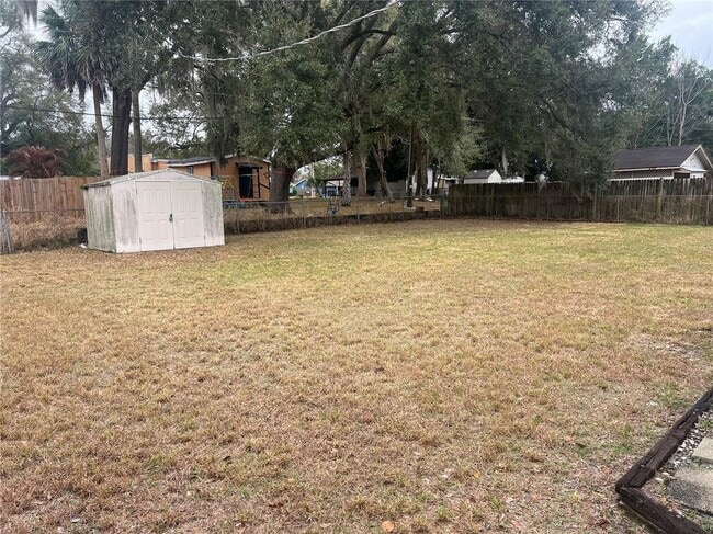 Foto del edificio - 1809 Chase Ave