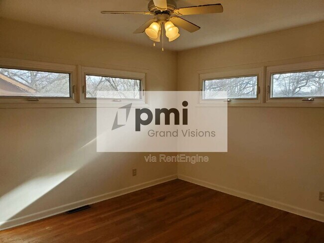 Foto del edificio - 3314 N Taylor Ave
