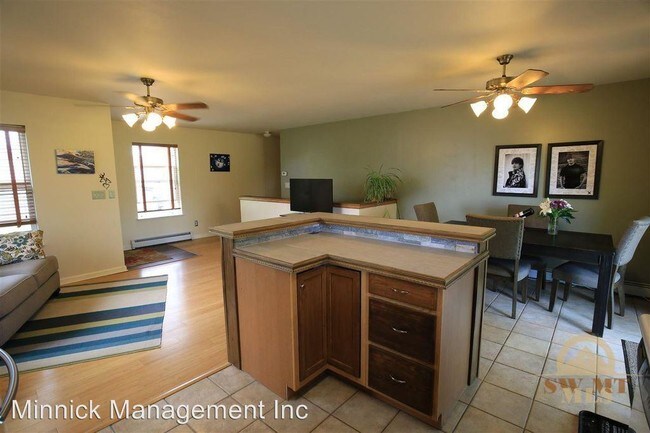 Building Photo - 303 Buckhorn Trl