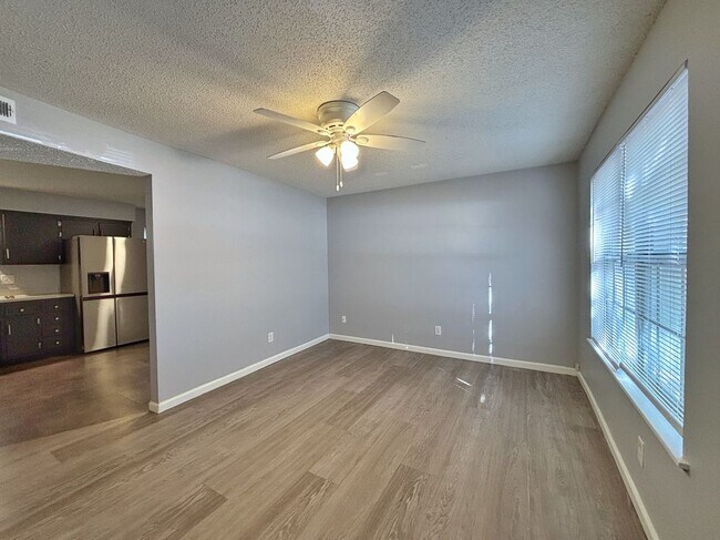 Foto del edificio - 2641 Maverick Ln