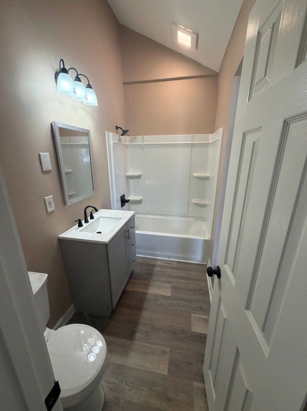 Foto del edificio - 5209 Eugene Way