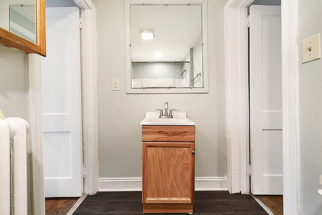 Building Photo - 2309 Tilbury Ave