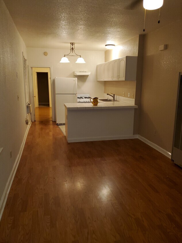 Foto principal - 1418 E St