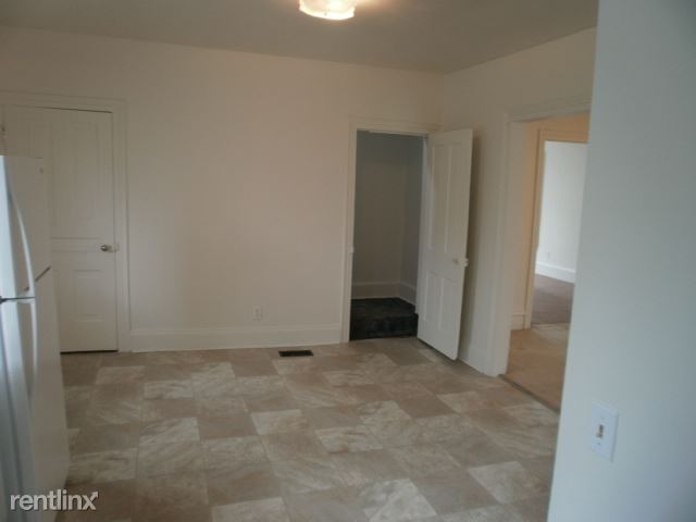 Building Photo - 306 E Dibble St