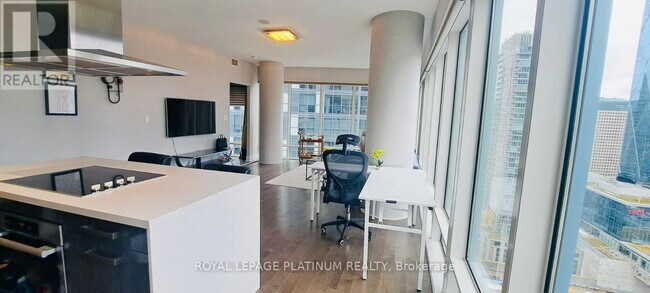 Photo du bâtiment - 8 The Esplanade