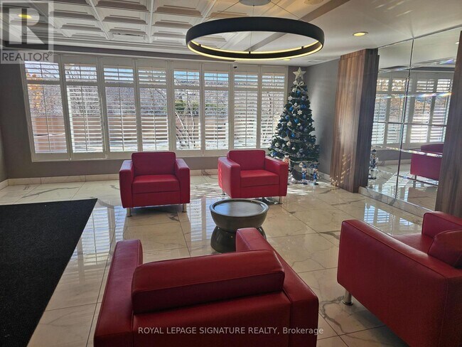 Photo du bâtiment - 155 Hillcrest Ave