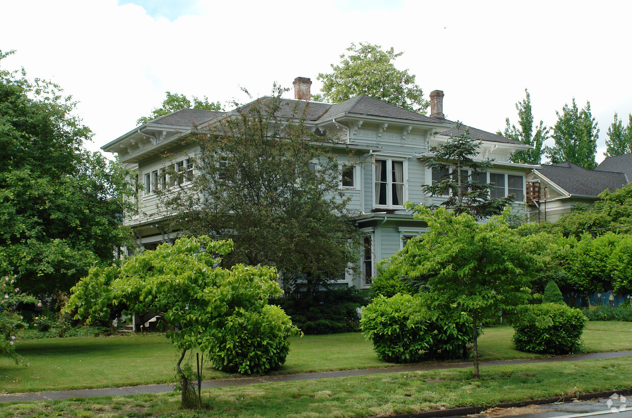 Building Photo - Corvallis Fiveplex