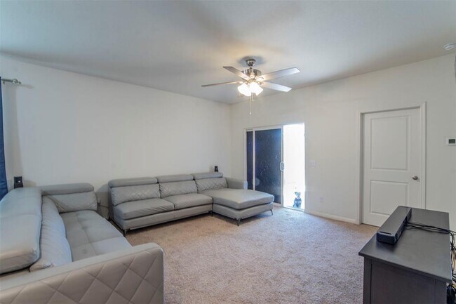 Building Photo - 298 Shiro Dr