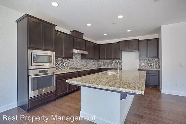 Building Photo - 3 br, 3 bath House - 516 S Ventana Ave
